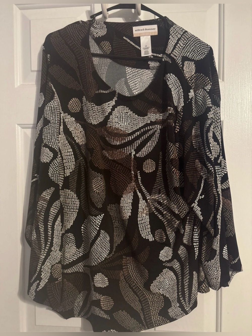 Alfred Dunner Black and White Abstract Print Scoop Neck Sweater